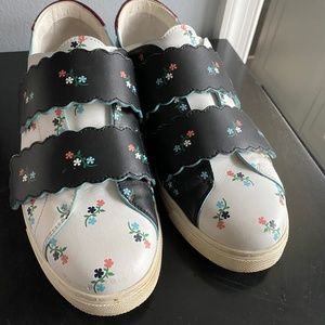 Fendi Scalloped Floral Low Top Size 9